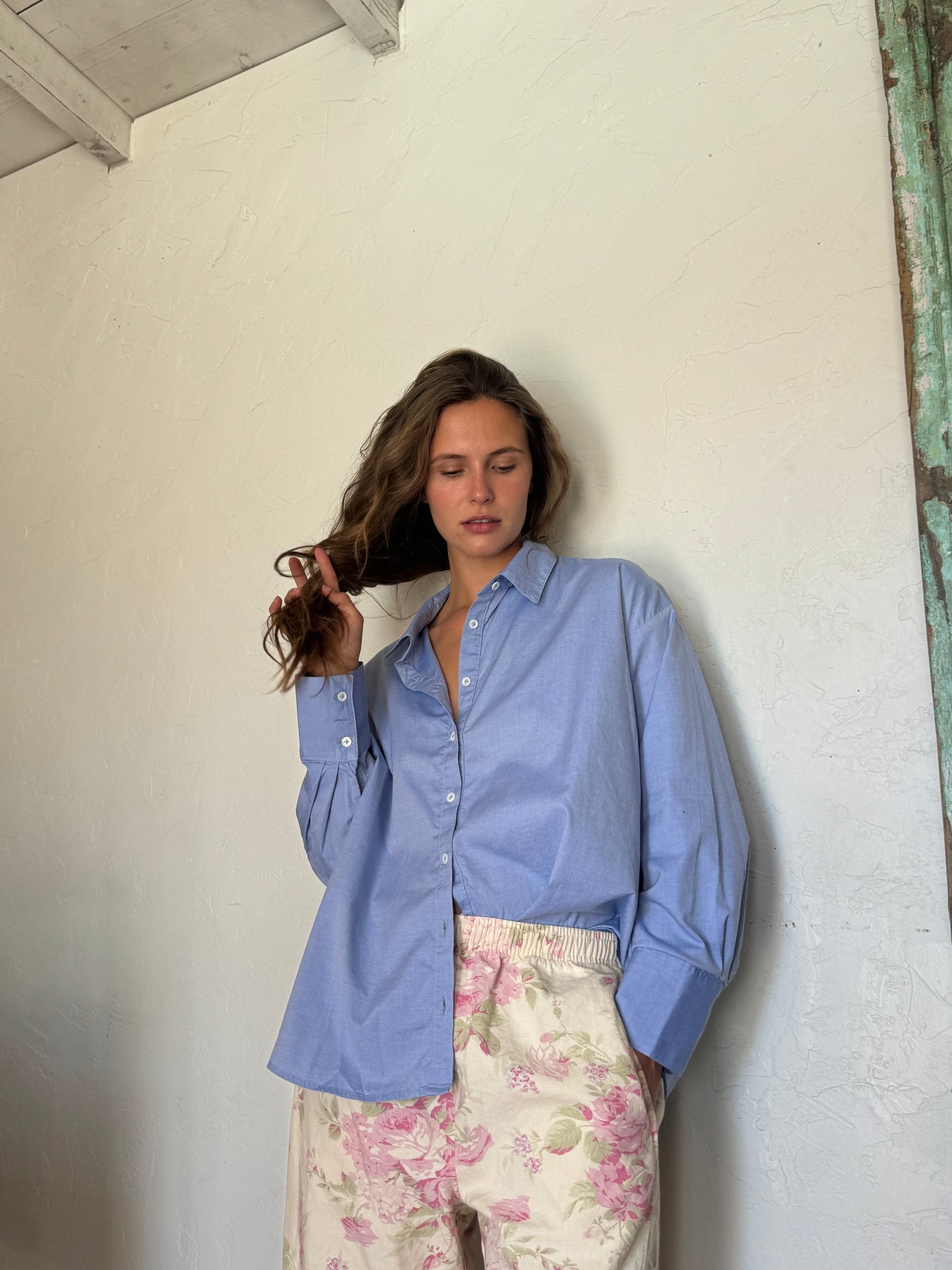 OXFORD BLUE ARTIST SHIRT