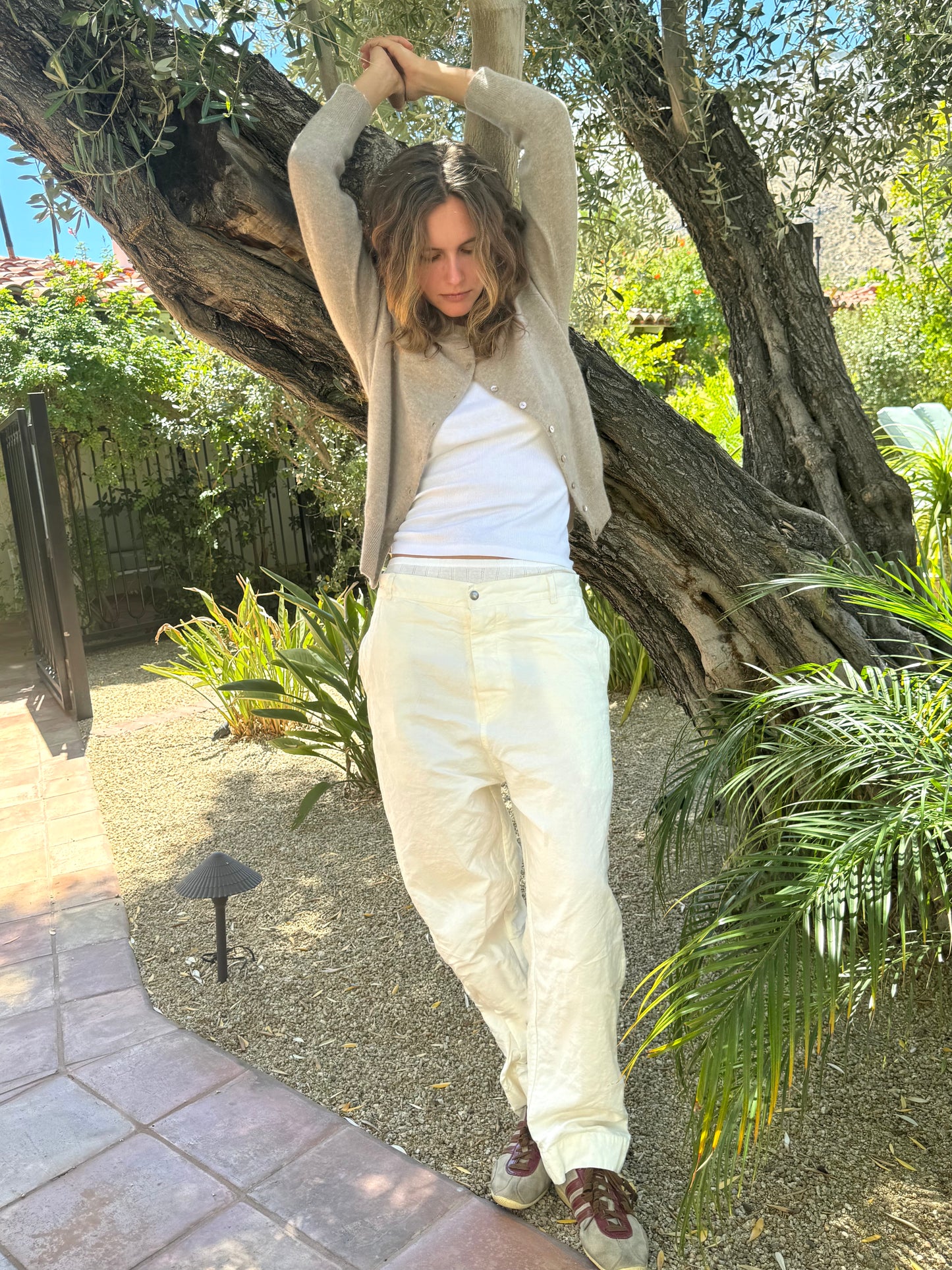 Twisted pants White