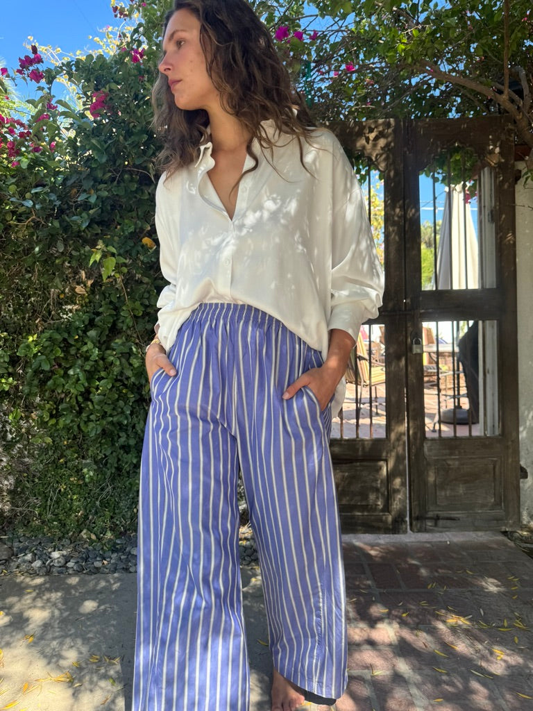 WHITE SHIRT SUPPLE