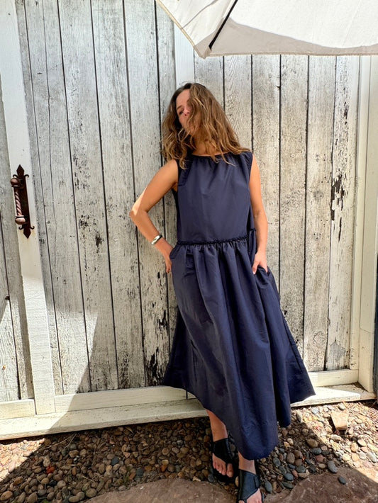 SLEEVELESS NAVY BLUE DRESS