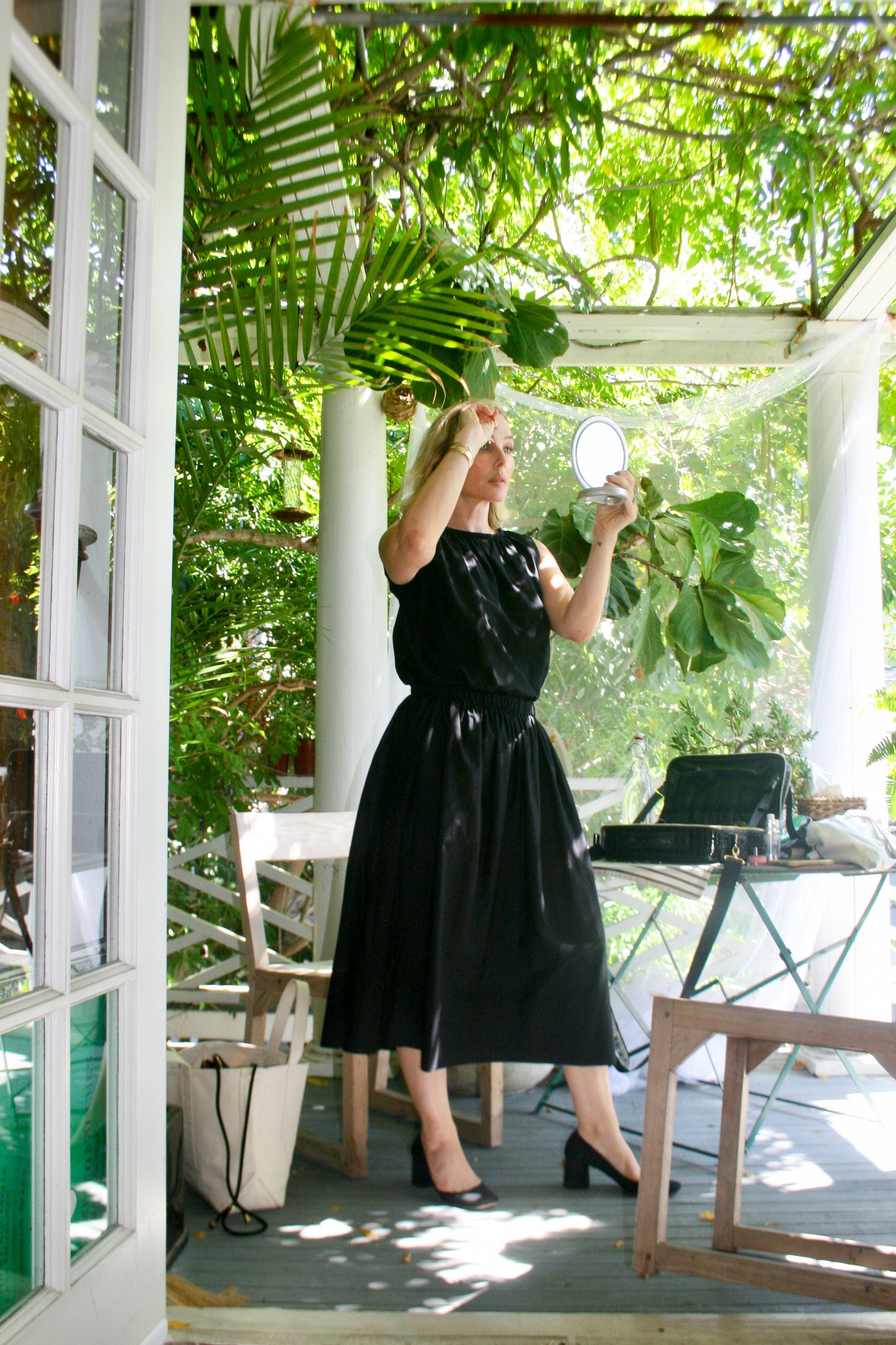 Black cotton silk shell