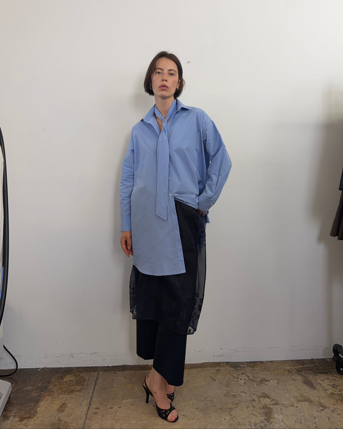 True ARTIST SHIRT WITH TIE in French Blue