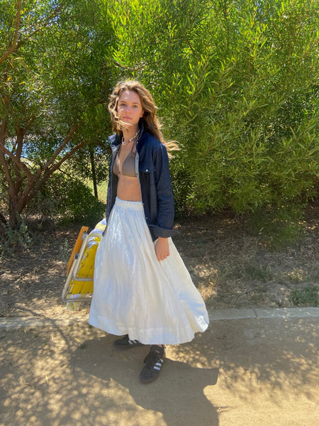 Skirt sheer