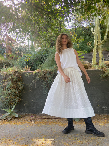 Skirt eyelet